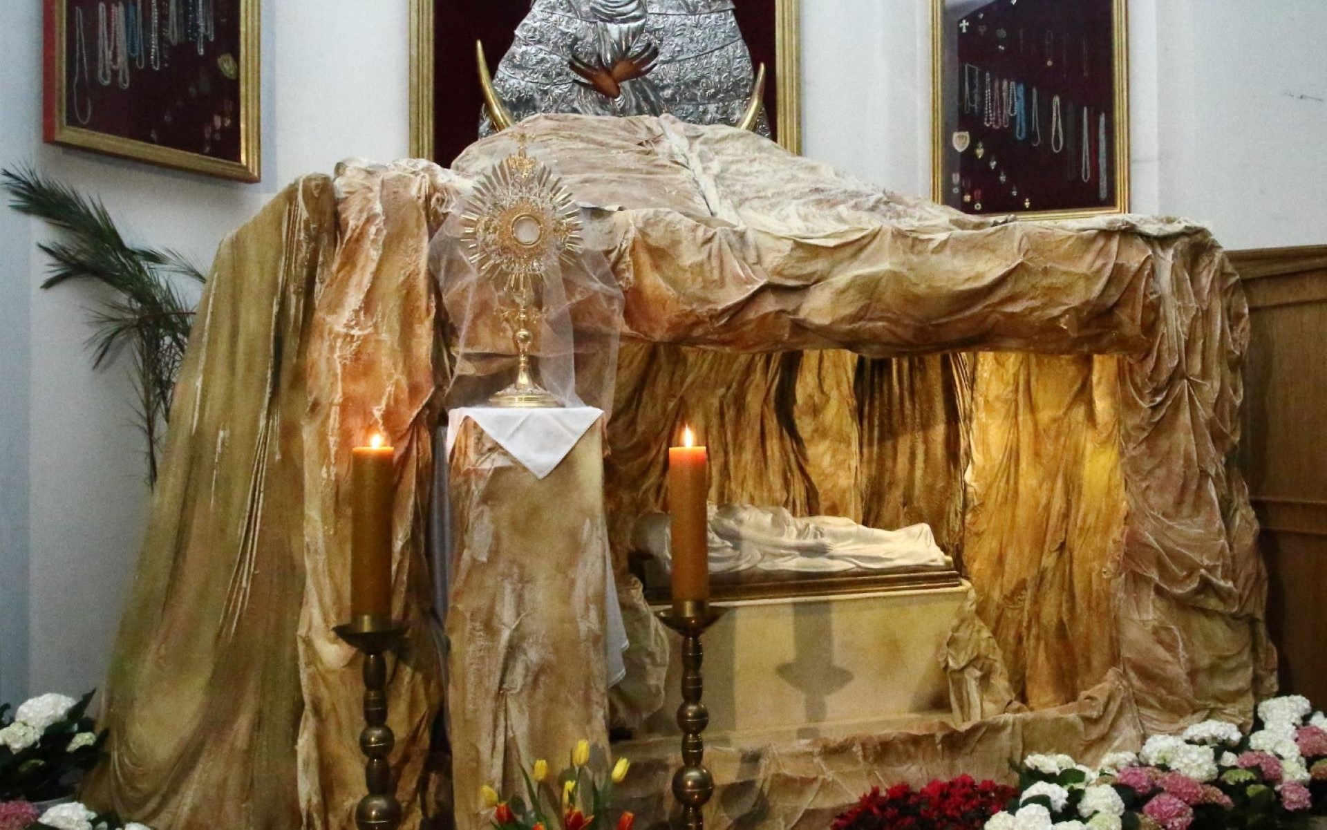 Triduum Paschalne – Wielki Piątek [FOTORELACJA]